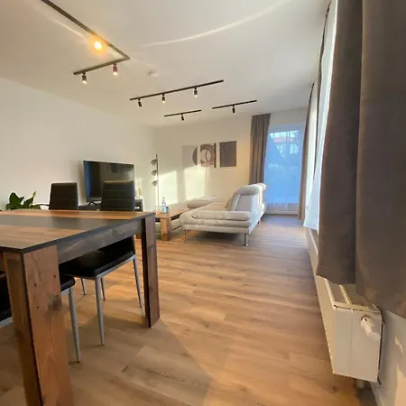 Family-friendly With Garden & Parking Auch Fuer Monteure Geeignet Und Grosse Gruppen Apartmán