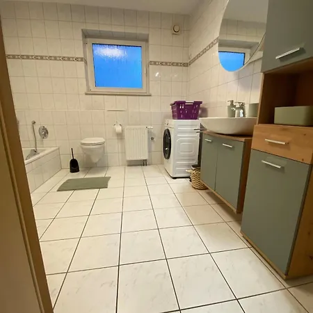Family-friendly With Garden & Parking Auch Fuer Monteure Geeignet Und Grosse Gruppen Apartmán Oldenburg